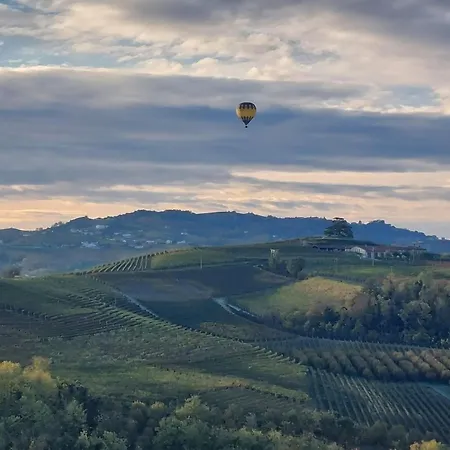 Langhe Morramour Bed & Breakfast La Morra